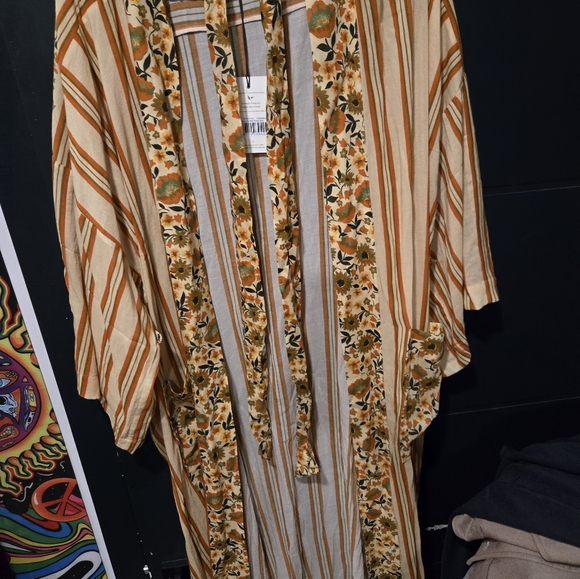 Spell Impala lily robe exclusive to free people. Size M/L NWT - Picture 7 of 12